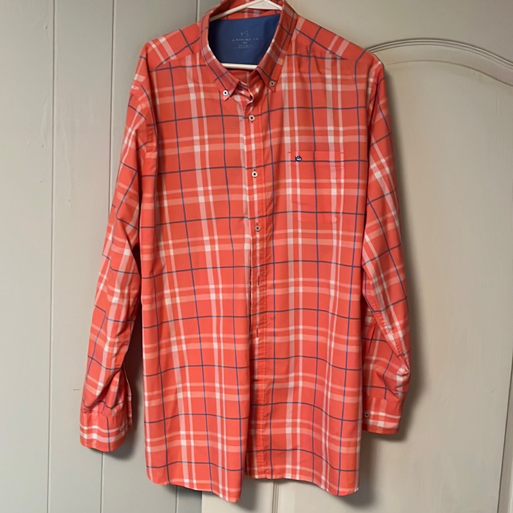 Southern tide button down light weight.